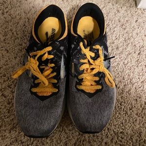 Brooks Pittsburgh running shoes